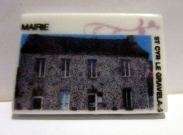 Fève Brillante Plate  - Mairie De St Cyr Le Gravelais (Mayenne) -  Frais Du Site Déduits - Région