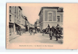 RAMBOUILLET : Le Marché Et La Rue Nationale - Très Bon état - Rambouillet