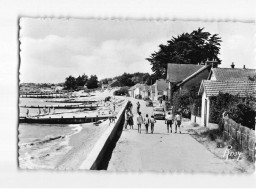 LES MOUTIERS EN RETZ : Le Remblai Et La Plage - Très Bon état - Les Moutiers-en-Retz