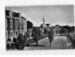 DERVAL : Jardins De L'Ecole Saint-Joseph Et L'Eglise - Très Bon état - Derval