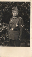 AK Foto Deutscher Soldat - Abzeichen - 2. WK  (67322) - Guerre 1939-45