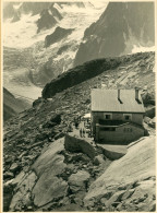 Photo Refuge Du Couvercle Dans Les Alpes, Années 50,format 18/24 - Places