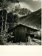 Photo  Chalet Et Montagne Au Dessus De Chamonix, Les Drus, Années 50,format 18/24 - Orte