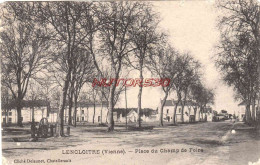 CPA LENCLOITRE - VIENNE - PLACE DU CHAMP DE FOIRE - Lencloitre