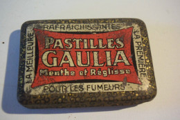 C38 Boite En Métal Pastilles Gaulia Pour Fumeurs Menthe Et Réglisse - Boîtes