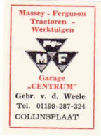 Dutch Matchbox Label, Colinjsplaat - Zeeland Massey- Ferguson Tractoren- Werktuigen Garage Centrum, Holland, Netherlands - Boites D'allumettes - Etiquettes