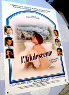 Affiche Originale Ciné L'ADOLESCENTE Jeanne MOREAU Simone SIGNORET 60X80 1979 Illu FERRACCI - Affiches & Posters