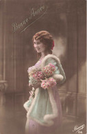 FETES ET VOEUX - Nouvel An - Une Fille Tenant Un Bouquet De Rose  - Colorisé - Carte Postale Ancienne - Nouvel An