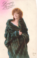 FETES ET VOEUX - Une Femme Au Manteau Bin Chaud - Colorisé - Carte Postale Ancienne - Nouvel An