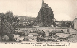 FRANCE - Le Puy - Le Rocher Saint Michel - Un Escalier De 249 Marches Conduisant Au Sommet - LL - Carte Postale Ancienne - Le Puy En Velay