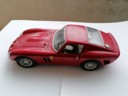 FERRARI GTO 1962 BURAGO SCALA 1/18 NO BOX - Burago