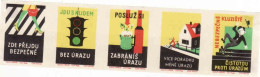 Czechoslovakia - Czechia 5 Matchbox Labels, Road Traffic Safety, Traffic Light - Boites D'allumettes - Etiquettes