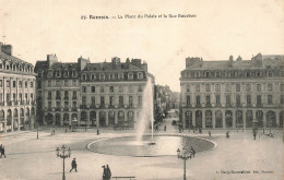 FRANCE - Rennes - La Place Du Palais Et La Rue Bourbon - Carte Postale Ancienne - Rennes