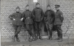 BJ22 - CARTE PHOTO - MILITAIRES BELGES VERS 1925 - Uniformes