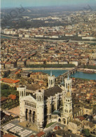 CARTOLINA  LYON,AUVERGNE RHONE-ALPES,FRANCIA-LA BASILIQUE NOTRE-DAME DE FOURVIERE ET LA VILLE-NON VIAGGIATA - Rhône-Alpes