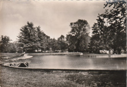 VOUNEUIL SOUS BIARD . - La Piscine Du Centre Régional D'Education Physique Et Sportive. CPSM Grand Format RARE - Vouneuil Sous Biard