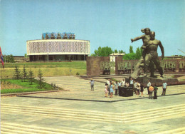 TASHKENT, MONUMENT, STATUE, ARCHITECTURE, UZBEKISTAN, POSTCARD - Ouzbékistan