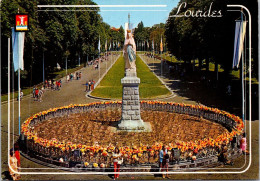 6-2-2024 (3 X 28) France - Lourdes (3 Postcard) - Heilige Stätte