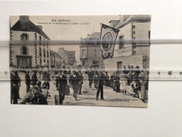 29 GUILVINEC Finistère Procession De La Bénédiction De La Mer La Place - Guilvinec