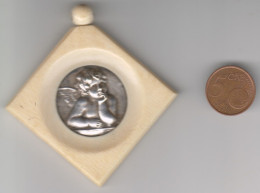 Médaille De Berceau Angelot Métal Argenté. - Religion & Esotérisme