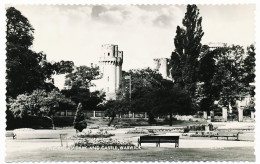 CPSM Dentelée 9 X 14  Grande Bretagne Angleterre (71) WARWICK St Nicholas' Park And Castle  Parc Et Château - Warwick