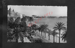 CPSM CARTE PHOTO LA COTE D AZUR CANNES ECRITE DE VALLONNÉ GRAND HÔTEL : - Ristoranti