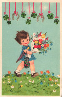 FANTAISIES - Une Petite Fille Tenant Un Bouquet De Fleur Dans Sa Main - Carte Postale Ancienne - Andere & Zonder Classificatie