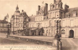 FRANCE - Fontainebleau - Palais De Fontainebleau - L'escalier Du Fer à Cheval - Carte Postale Ancienne - Fontainebleau