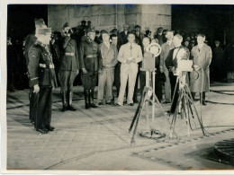 Photo Meurisse Années 1930,cérémonie Nocturne à L'Arc De Triomphe, Format 13/18 - War, Military