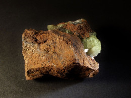 Adamite On Limonite Matrix - High Fluoresence Under UV ( 5.5 X 4 X 4 Cm) - Ojuela Mine - Mapimi - Mexico - Minerales