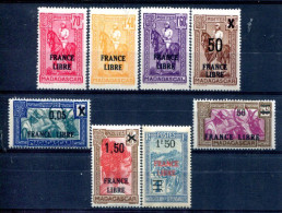 Madagascar   Divers **  "France Libre" - Unused Stamps