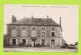 CPA  86 -  MIREBEAU EN POITOU   --  GENDARMERIE  NATIONALE  - - Mirebeau