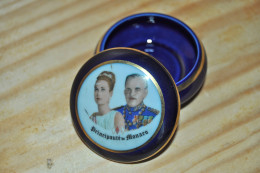 Petite Boite , Grace Kelly Et Le Prince Rainier De Monaco, Porcelaine De Monaco - Autres & Non Classés