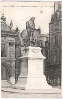 CPA DE PARIS VI. LA STATUE DE VOLTAIRE - Standbeelden