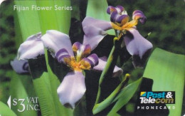 FIJI ISL.(GPT) - Fijian Flowers/Day Iris, CN : 12FJB/B, Tirage %60000, Used - Fiji