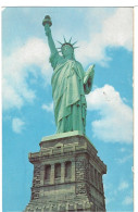 USA   The Satue Of Liberty    Unused Pictoral Card - Statue De La Liberté