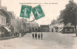 18 Chateaumeillant Place Du Marché CPA - Châteaumeillant