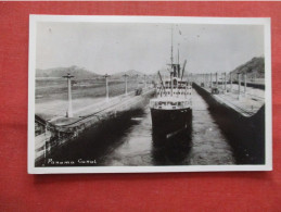 RPPC. Ship In Panama Canal    Panama  . Ref 6318 - Panama