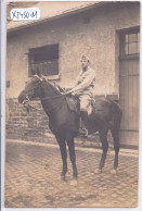 CARTE-PHOTO- BRAVE SOLDAT SUR SA FIERE MONTURE - A Identifier