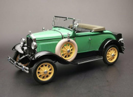 Sun Star - FORD MODEL A ROADSTER 1931 Vert Réf. 6127 Neuf NBO 1/18 - Sun Star