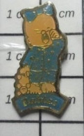 1316A Pin's Pins / Beau Et Rare / THEME : JEUX / JOUET POUPON BAIGNEUR BABIES EN PYJAMA PLEURANT - Spelletjes