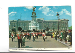 CPM  THE CORPS OF DRUMS  AND MASCOT  LEAVING BUCKINGAM PALACE(voir Timbre) - Buckingham Palace