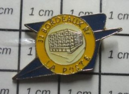 1320  Pin's Pins / Beau Et Rare / POSTES / LA POSTE BORDEAUX OISEAU BLEU - Post