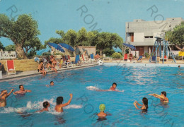 CARTOLINA  B9 ISOLA CAPO RIZZUTO,CROTONE,CALABRIA-HOTEL-VILLAGGIO VULTUR-GIOCHI IN PISCINA-MARE,VACANZA,VIAGGIATA 1972 - Crotone
