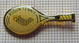 PAT14950 ASSUN TENNIS  URVILLE NACQUEVILLE RAQUETTE Dpt 50 MANCHE En Version EPOXY - Tennis