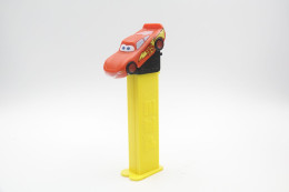 Vintage PEZ DISPENSER : LIGHTNING MCQUEEN  - CARS - 2006 - Us Patent Hungary Made L=11cm - Beeldjes