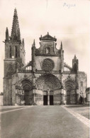 33 - BAZAS _S26229_ La Cathédrale - CPSM 14x9 Cm - En L'état Déchirure - Bazas