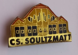 PO15 Pin's CS SOULTZAMTT Centre De Secours Pompiers Pompier Alsace Achat Immédiat - Bomberos