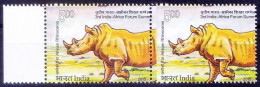 Error, Colour Perforation Shift, Rhino, Wild Animals, India 2015 MNH Pair, Lt Margin - Rinoceronti