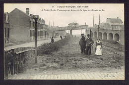 CPA 59 - COUDEKERQUE BRANCHE - LA PASSERELLE DES TRAMWAYS AU DESSUS DE LA LIGNE DU CHEMIN DE FER - Coudekerque Branche